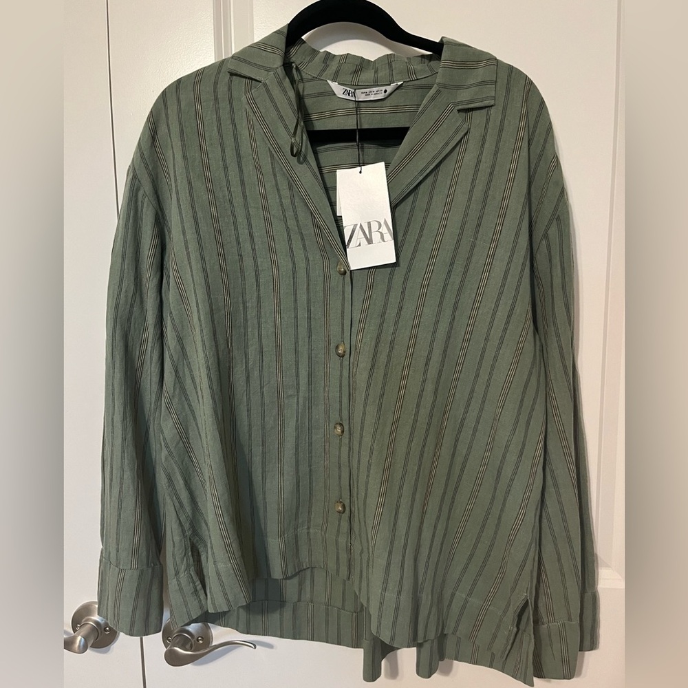 NWT! Zara Women’s The Isabel Blouse in Khaki Stripe Button Down, Size Medium!
